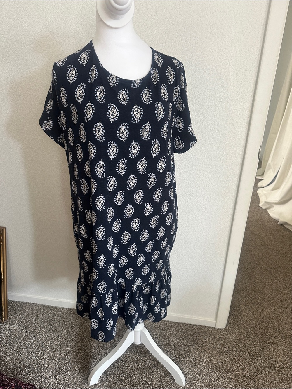 J. Jill Navy and White Paisley Short Sleeve Tunic Dress